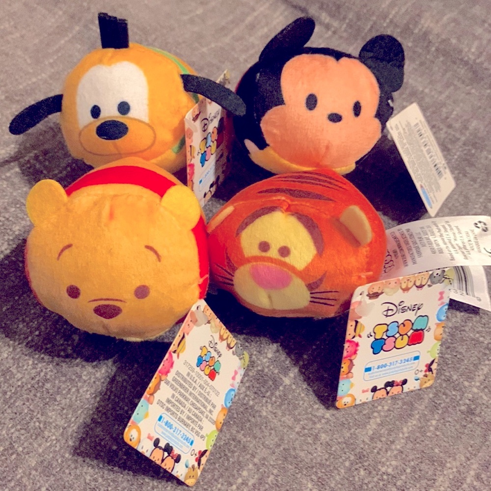 Disney Mini Tsum Tsum Lot Mickey Mouse, Pluto, Tiger, & Poo Mini Plush
